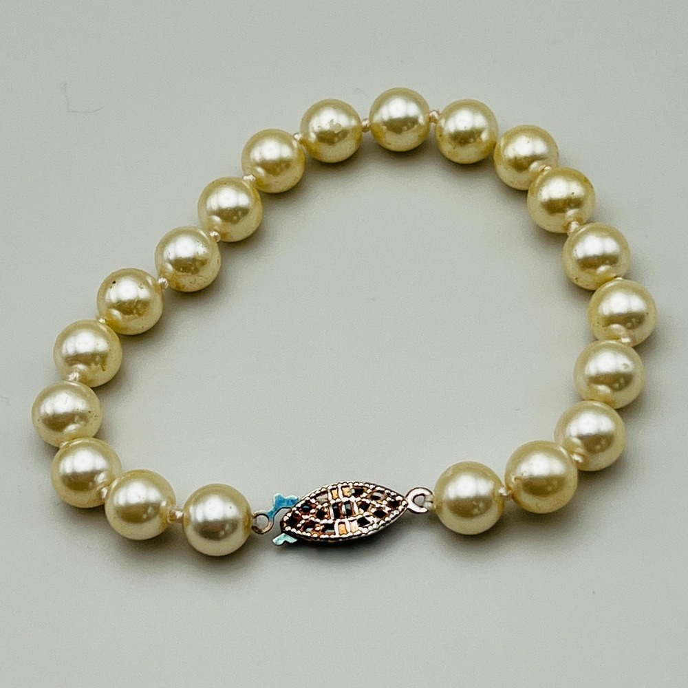 Vintage‎ Faux Pearl Bracelet 7 1/2 Inch Gold Tone Filigree Clasp Classic